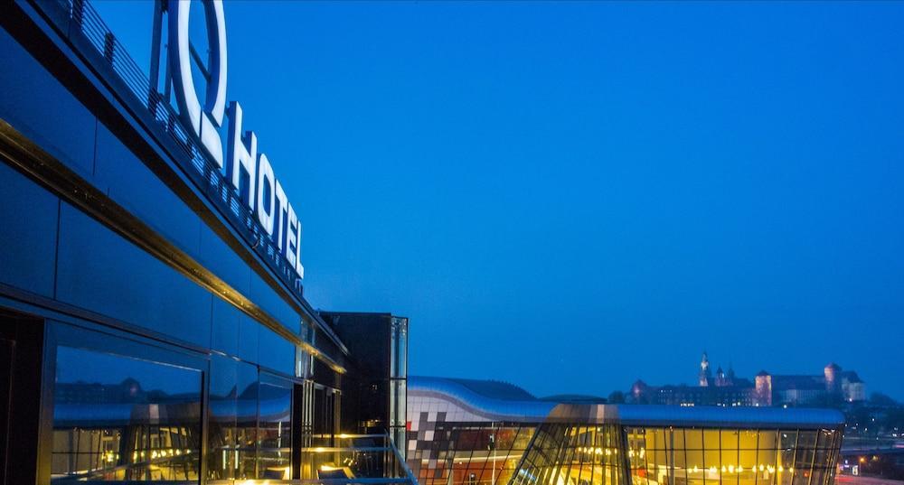Hotel Q 4*